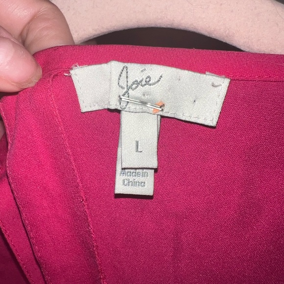 Joie Fushia Silk Blouse with Keyhole Back Size Large (Fits more like a Medium) - Picture 3 of 4